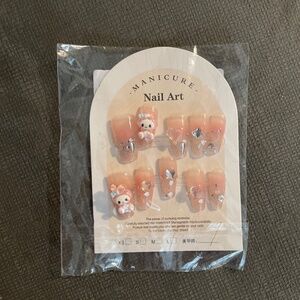 Press on nails